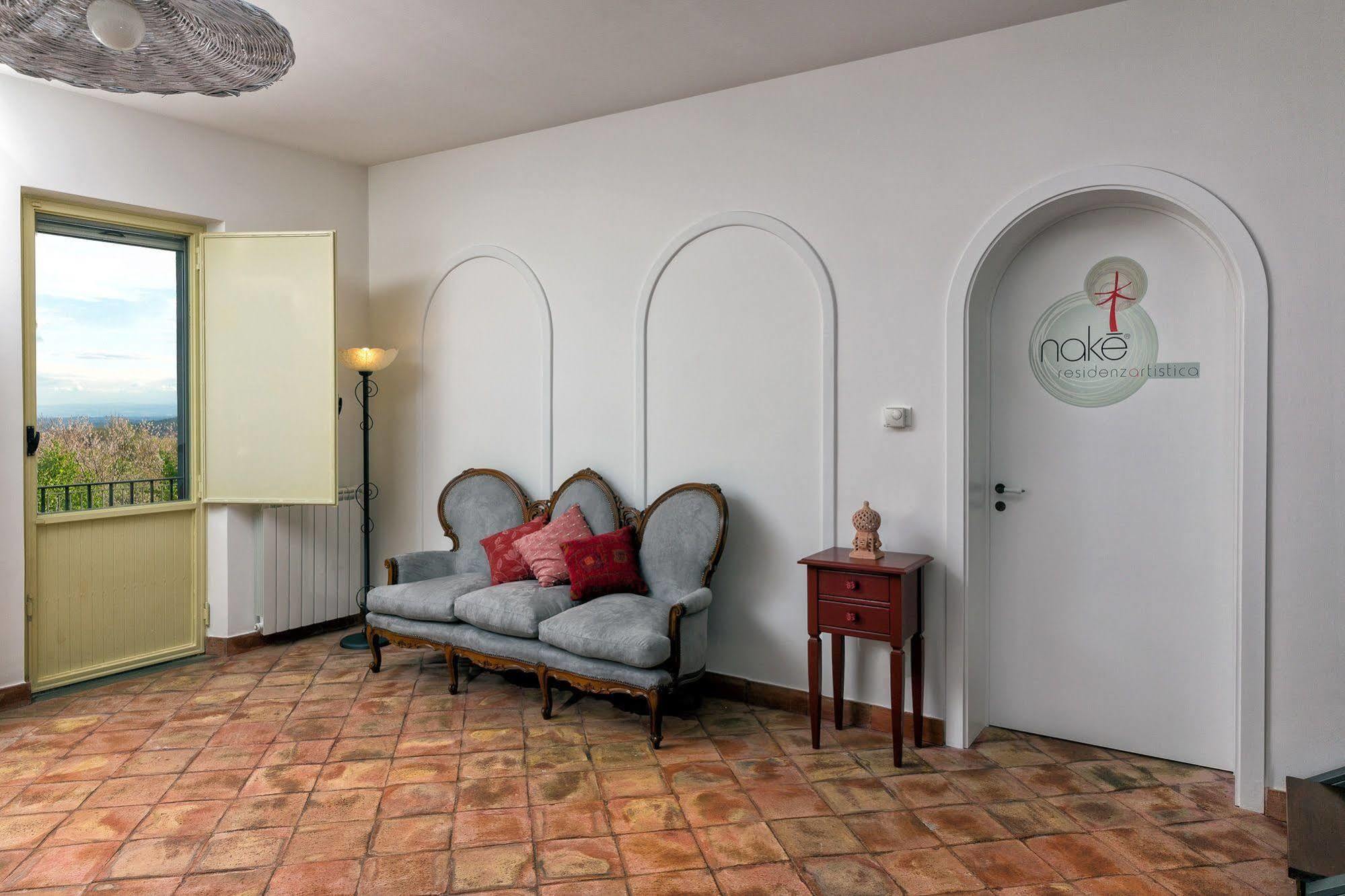 Nake Residenza Artistica Villa Sant'Alfio Ngoại thất bức ảnh